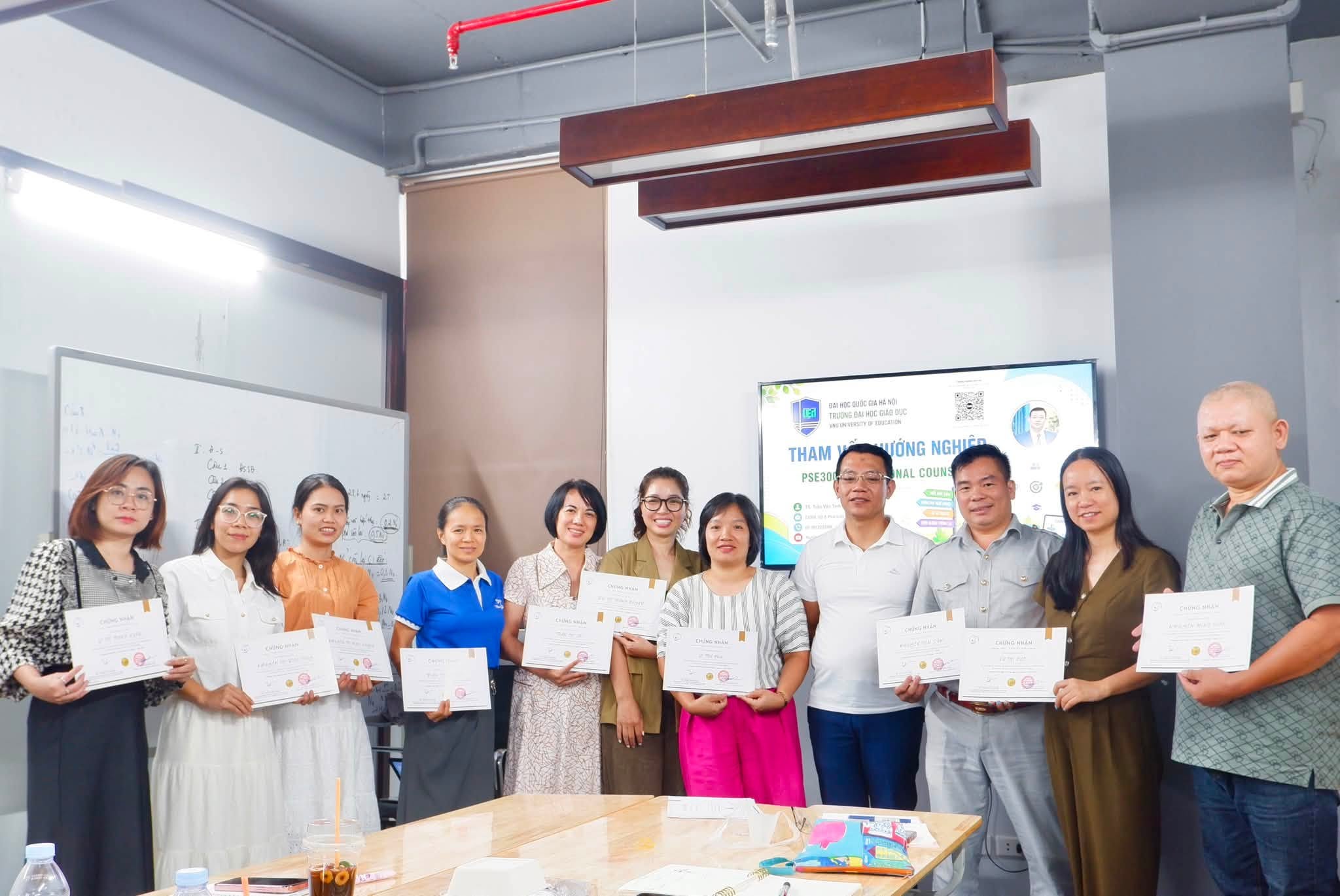 TỔNG KẾT BUỔI BỒI DƯỠNG NGHIỆP VỤ HƯỚNG NGHIỆP VÀ SỬ DỤNG BỘ CÔNG CỤ ĐÁNH GIÁ HƯỚNG NGHIỆP